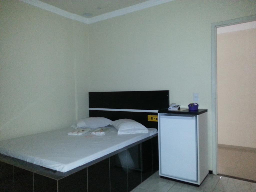 Hotel Pousada Ludovicense Сан-Луис Номер фото